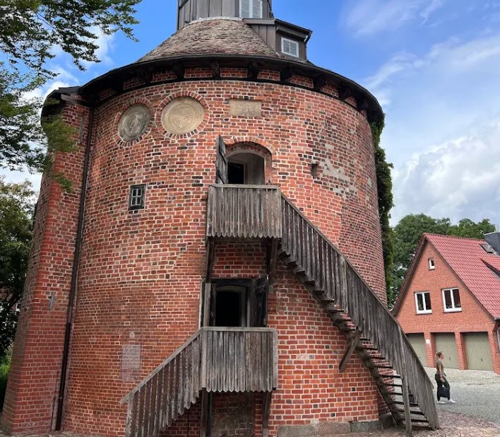Castle and Castle Tower, Lauenburg, Germany, Germany